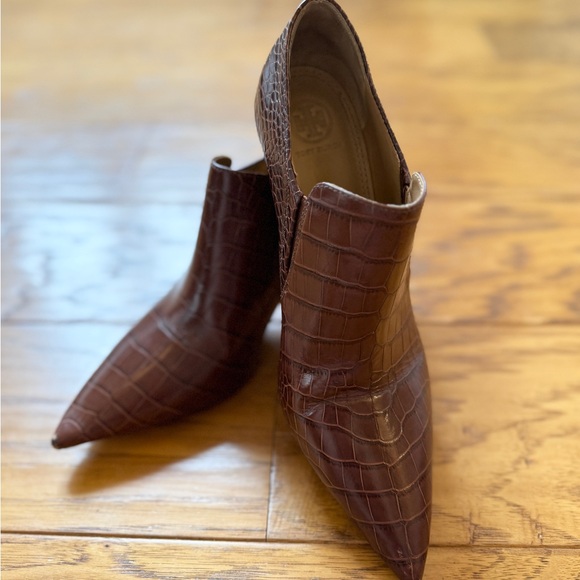 TORY BURCH Georgina BOOTIE Brown Crocodile Effect POINTY HEEL Size 9.5M - Picture 9 of 14